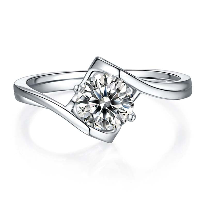 Hearts Entwined Pure: 1.0 Carat Moissanite Silver Ring