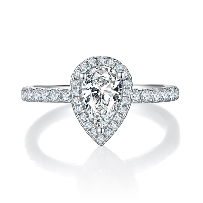 Radiant Elegance:1.0 Carat Moissanite Silver Ring