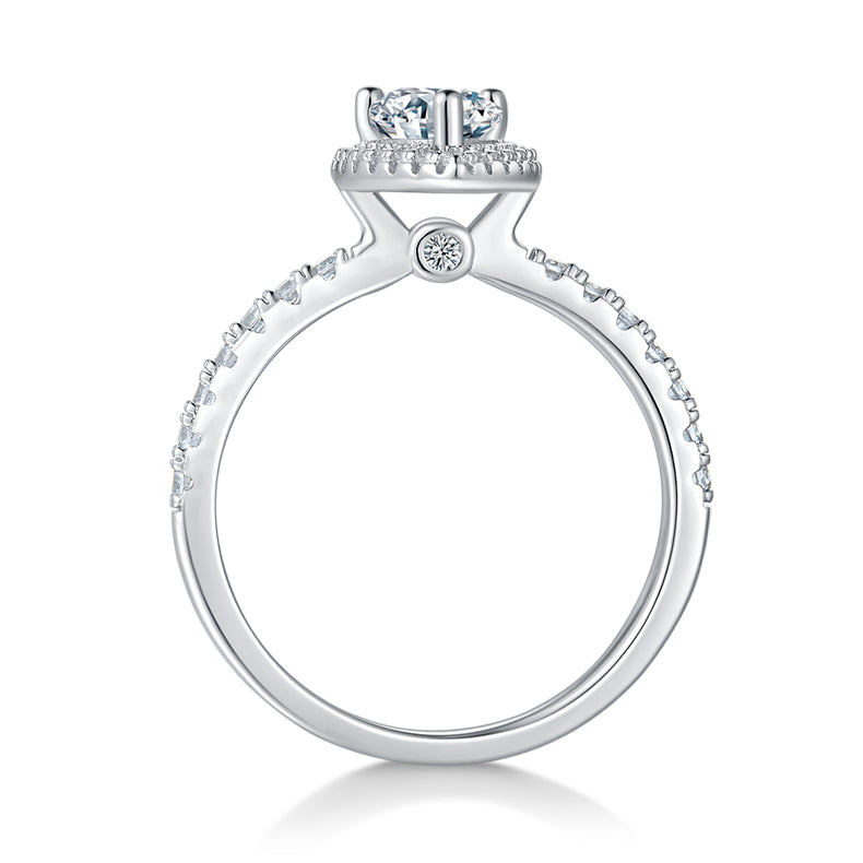 Radiant Elegance:1.0 Carat Moissanite Silver Ring